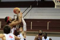 Lan�s volvi� al triunfo con su victoria ante Bah�a Basket