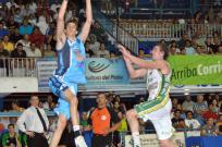 Regatas aplast� a Atenas para dominar la Zona Norte