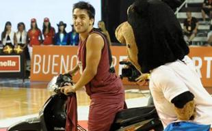 El juego comenz� con un campe�n local