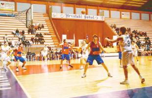 La �A� contin�a imponi�ndose