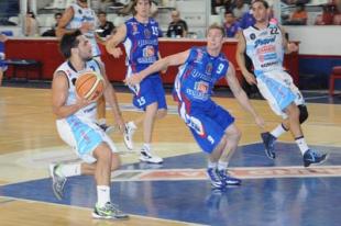 Pe�arol se abus� de Quimsa