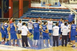 Santander lleg� y ya dirigi� su primera pr�ctica en Quimsa