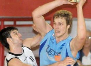 Juli�n Aprea, nuevo jugador de Regatas