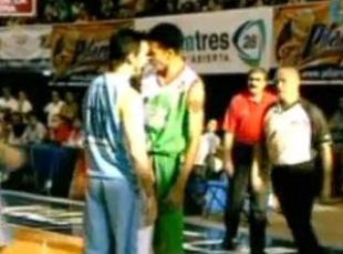 Uruguay y M�xico terminan a las trompadas