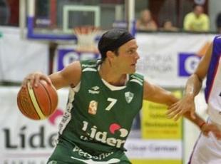 L�baque: �Tenemos que ganar s� o s� partidos afuera�