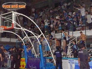 V�ctimas, rehenes y c�mplices