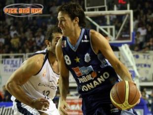 Pe�arol en la puerta de otra final