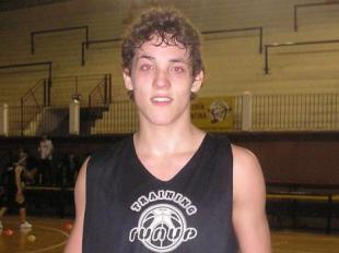 San Mart�n de Corrientes entre pr�cticas y refuerzos