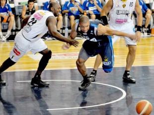Bah�a Basket cort� al alero extranjero Jamelle Cornley