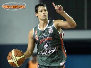 Nicol�s Ferreyra desembarca en Regatas Corrientes