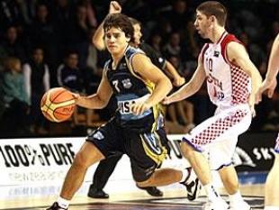 Cristian Cort�s, nuevo base de Estudiantes