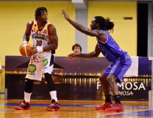 Wood renov� en San Mart�n