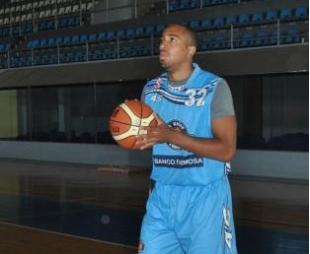 Llegaron extranjeros y hay amistoso en La Uni�n