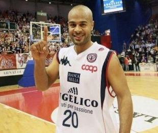 Joe Smith nuevo jugador de La Uni�n