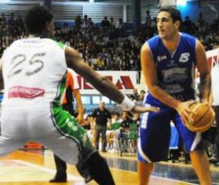 Regatas cumpli� de local y cerr� la serie