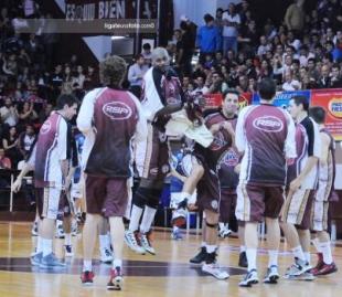 Lan�s (0) - Regatas (2) (juego 3 - final)