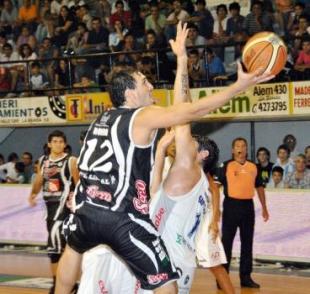 El dogma no se rompe: t�cnico que debuta gana