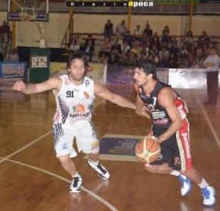 Levant� el primer �match point�