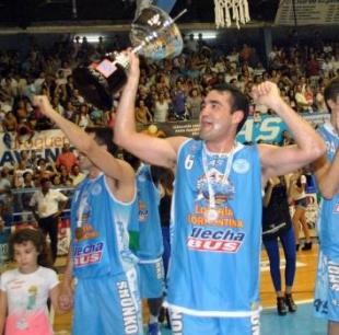 Javier Mart�nez, s�mbolo y emblema de Regatas