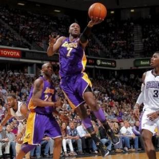 Odom es el mejor sexto hombre