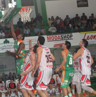 Estudiantes gan� otro en casa