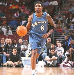 San Antonio encontr� el escolta