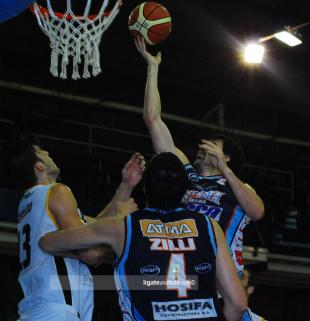 Volvi� a la victoria en casa