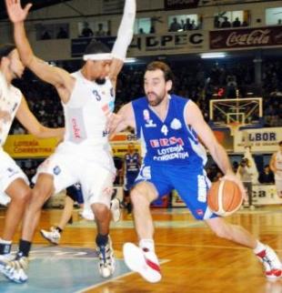 Con el sufrimiento como aliado Regatas forz� el quinto