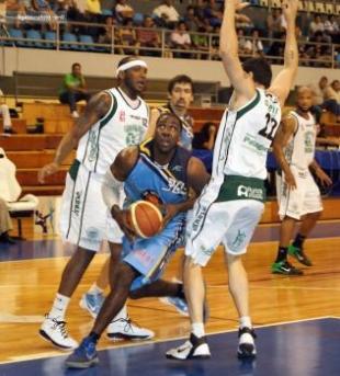 La Uni�n dio un paso importante y est� cerca de cuartos