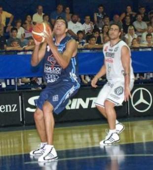 Argentino brind� una clase en defensa y venci� a Gimnasia