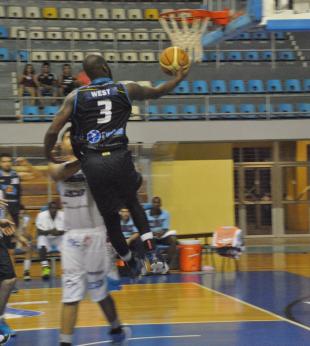 La Uni�n lo pas� por encima