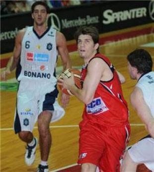 Central venci� con claridad a Pe�arol