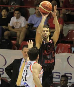 �Cuando se abre as� el aro, es m�s f�cil jugar�