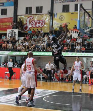 Trabaj� horas extras para seguir puntero