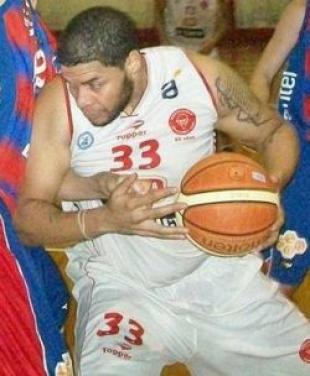 Se sigue demorando la llegada del for�neo Brian Williams