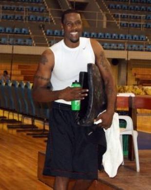 Lewis no arranca y La Uni�n busca reemplazo