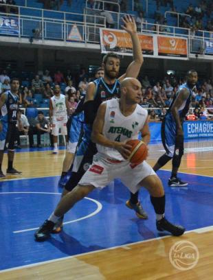 Sufrida victoria de Atenas en Paran�