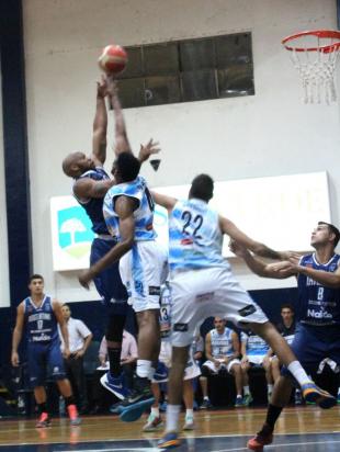 Argentino sali� del fondo