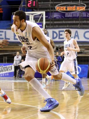 Bah�a Basket confirm� que Franco Amigo ir� por Laur�a