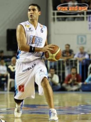 Kammerichs y Mart�nez muy cerca de Regatas