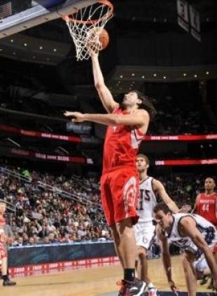 Houston gan� tranquilo y acecha