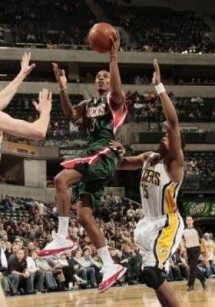 Jennings reapareci� a tiempo