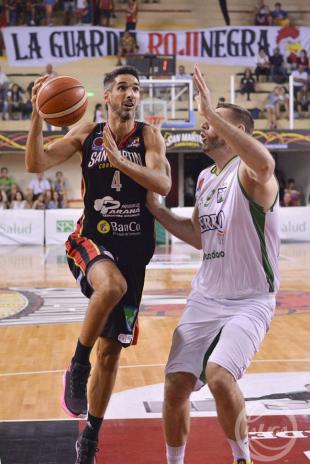 San Mart�n se afianza en la cima