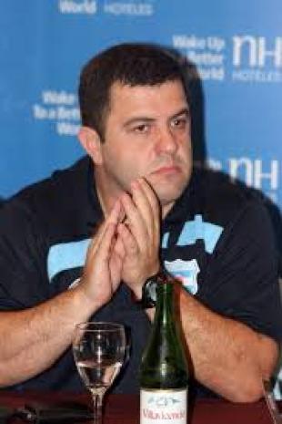 Santander renov� su v�nculo con la selecci�n femenina