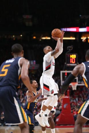 �QUE JUEGUE LILLARD SOLO!
