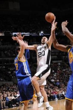 San Antonio contin�a firme con Manu como estandarte