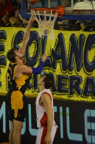 Hern�ndez: "Mantuvimos la cabeza fr�a"