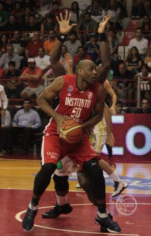 En un partidazo, la Gloria fren� al puntero