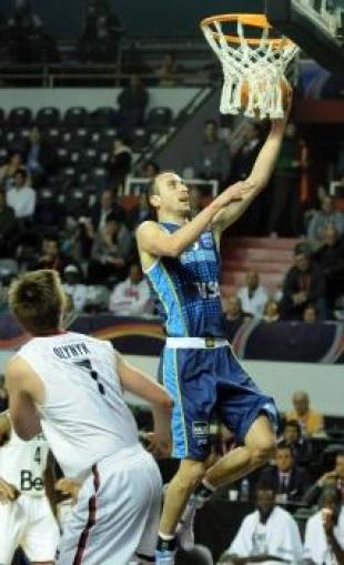 La defensa y algo m�s