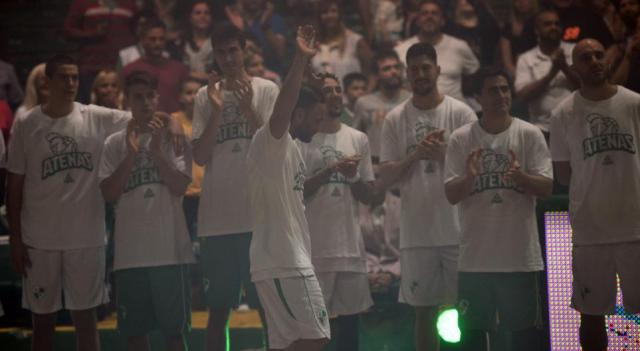 L�baque se despidi� de su gente en un partido de �hist�ricos�